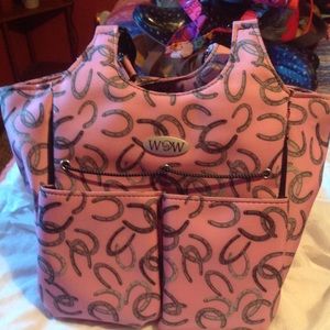 LAST CHANCE...Pink purse with horseshoes